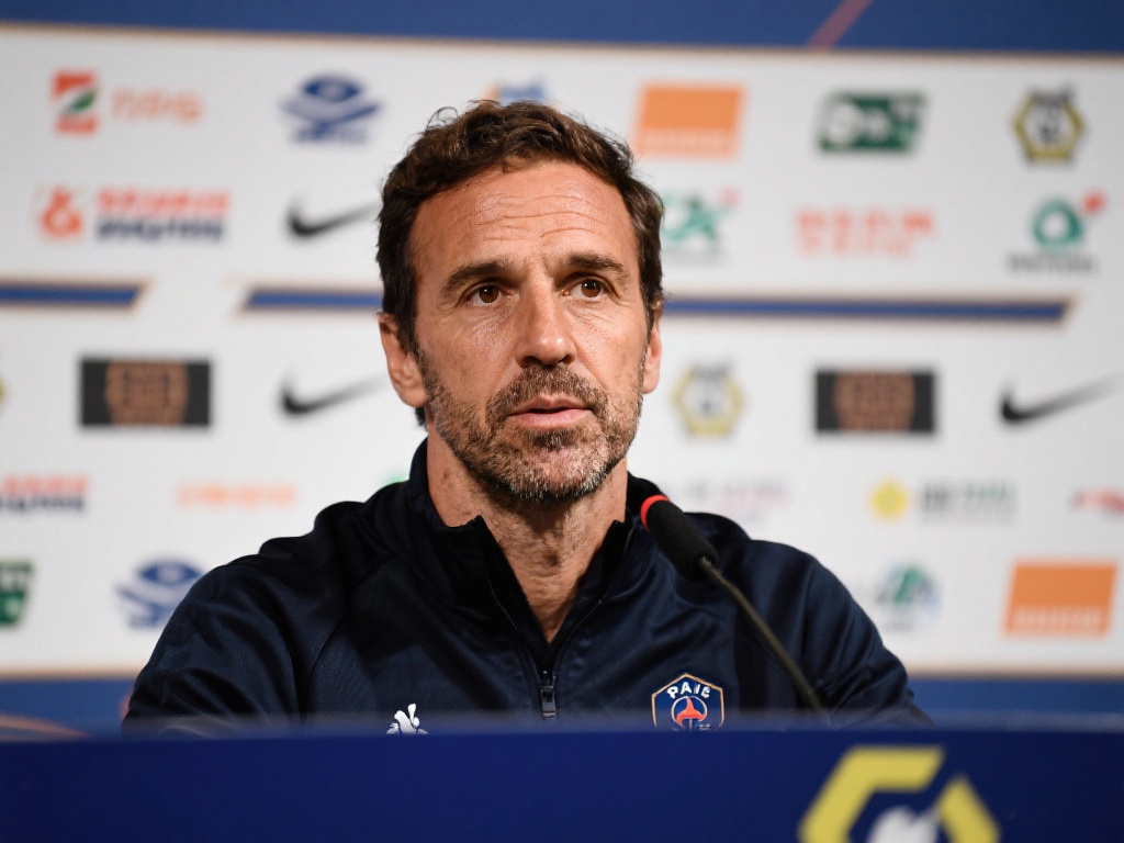 更是整个中 更是整个中